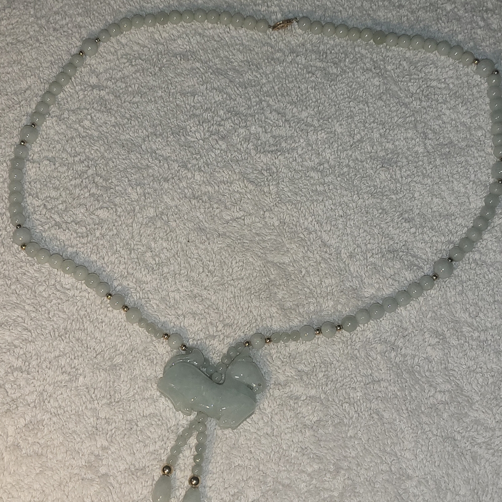 Exquisite Green Beaded Necklace with Gold Accents